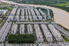 [VIDEO] Bộ Xây dựng đề xuất cấm người nước ngoài sở hữu biệt thự, nhà liền kề