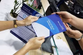 [SPOTLIGHT] Ngân hàng đua phát hành chứng chỉ tiền gửi lãi suất 9%/năm