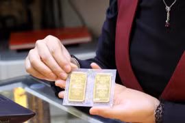 [VIDEO] Vàng lao dốc không phanh, giá SJC mua vào về 157,7 triệu
