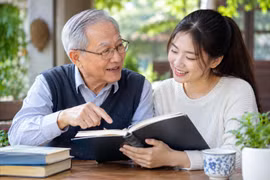 Giá trị của tuổi già nằm ở sự thấu hiểu, không phải áp đặt