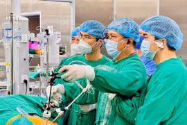 Mẹ hiến thận cứu con trai 22 tuổi suy thận giai đoạn cuối
