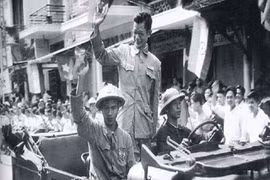 BS Trần Duy Hưng: Từ tiếp quản Thủ đô đến vị Chủ tịch huyền thoại của Hà Nội