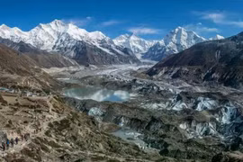Khám phá 9 sông băng hùng vĩ bậc nhất Nepal