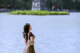 Thu Hà Nội check-in ở đâu, thưởng thức món gì?