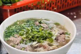 Người hơn 50 tuổi ăn sáng lúc nào tốt nhất cho cơ thể?