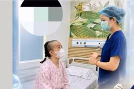 Mất xương trán sau tai nạn, người phụ nữ được tái tạo 'mái che' não