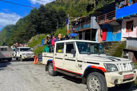 Khách Việt thoát nạn lũ quét Nepal nhờ khởi hành muộn 2 giờ