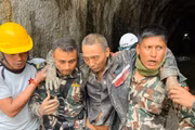Lời kể của nạn nhân được cứu sau 10 ngày lũ quét ở Nepal