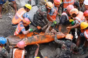 Vì sao việc cứu nạn nhân kẹt trong hầm thủy điện Nepal gặp khó khăn?
