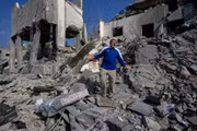 Israel không kích Lebanon, 7 người thiệt mạng