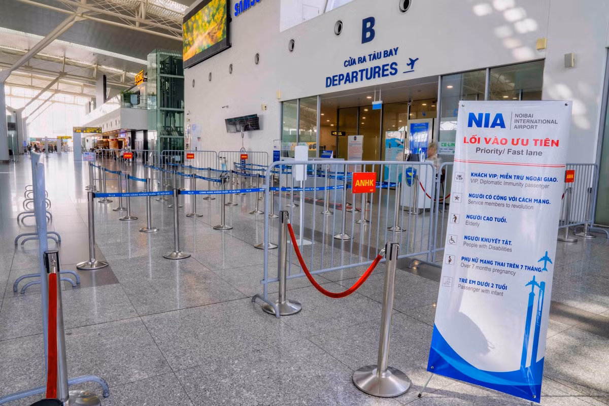 Những năm gần đây, sân bay Nội Bài tập trung cải tạo, mở rộng các khu vực làm thủ tục tại cả hai nhà ga hành khách, giúp tối ưu hóa không gian và nâng cao công suất khai thác, đảm bảo sự thông suốt ngay cả trong những giai đoạn cao điểm. Ảnh: Noibaiairport