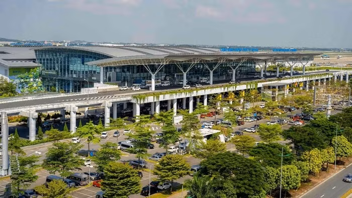 Theo danh sách 100 sân bay tốt nhất toàn cầu do Tổ chức quốc tế Skytrax vừa công bố, Cảng Hàng không quốc tế Nội Bài có bước nhảy vọt ấn tượng khi vươn lên vị trí thứ 71, tăng 8 bậc so với vị trí 79 của năm 2025. Ảnh: ACV