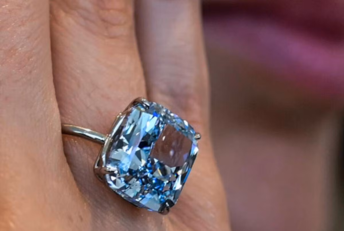 Quig Bruning, giám đốc Sotheby's tại Bắc Mỹ, châu Âu và Trung Đông, cho biết: "Kim cương xanh là đỉnh cao trong thang độ hiếm của kim cương". Ảnh: The South Afirca