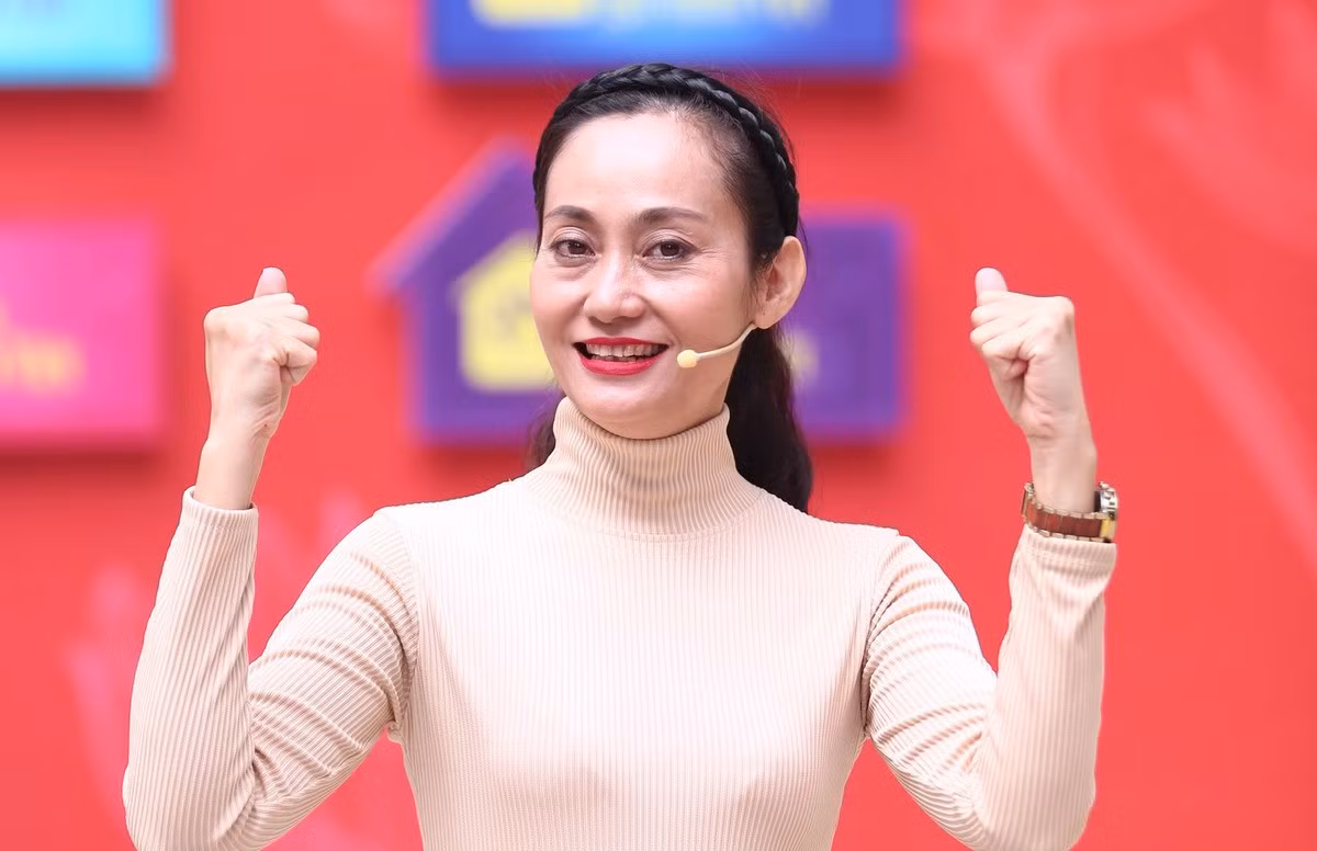 NSƯT Hạnh Thúy đã có gần 30 năm hoạt động nghệ thuật, với gia tài đồ sộ hơn 100 vai diễn khi hóa thân được nhiều thể loại vai như lão, hài, chính kịch...Ảnh: Vietnamnet