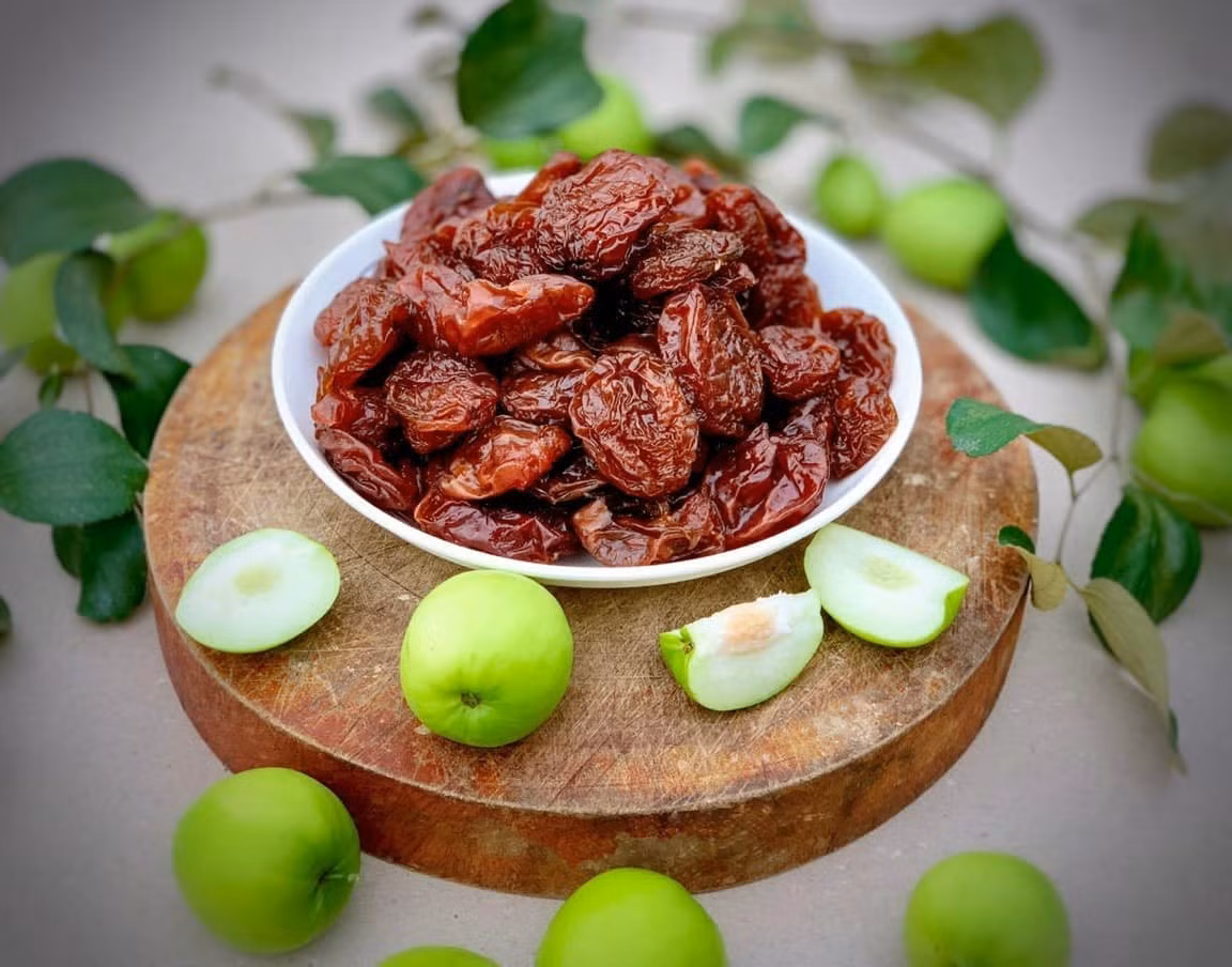 Trên thị trường, táo gió có giá dao động từ 30.000 - 50.000 đồng/kg, tùy kích thước và mùa vụ. Ảnh: Internet