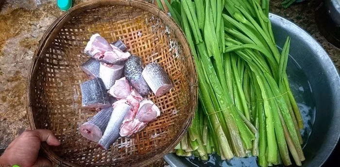 Kèo nèo có thể chế biến thành nhiều món như xào tỏi, luộc chấm nước tương, gỏi, hoặc nấu canh chua cá... Ảnh: Internet