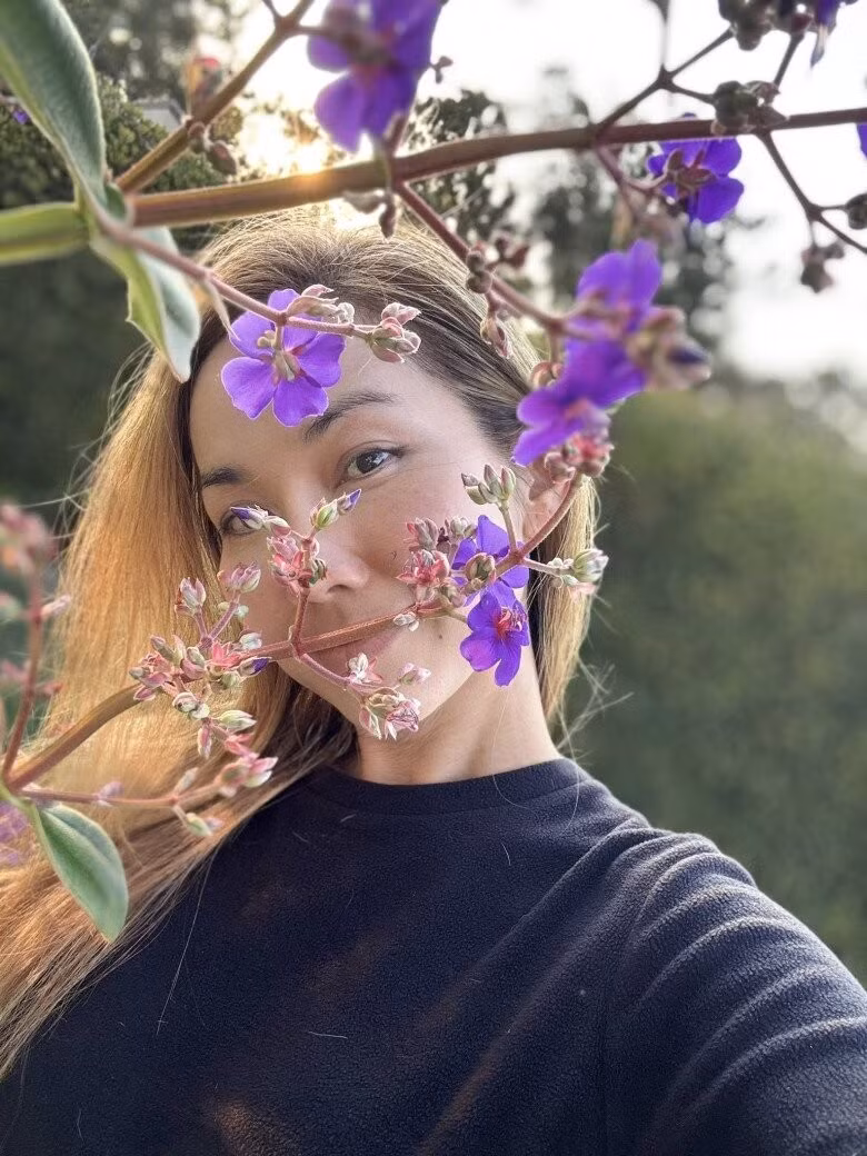 Từng nhành cây ngọn cỏ đều được Kim Hiền yêu mến. Ảnh: FB Kim Hien