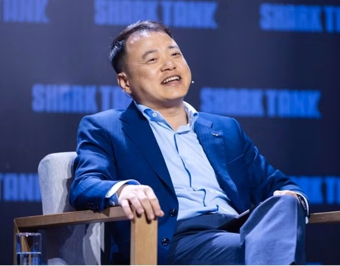 shark-binh.jpg