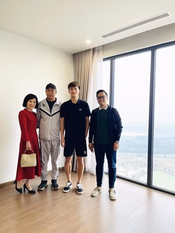 Đây là ngôi nhà đầu tiên của Hoàng Đức tại Hà Nội, là thành quả sau nhiều năm chơi bóng và tích lũy. Ảnh: FBNV