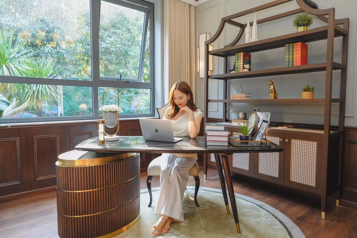 Căn hộ thiết kế thông minh, tràn ngập ánh sáng. Ảnh: FBNV