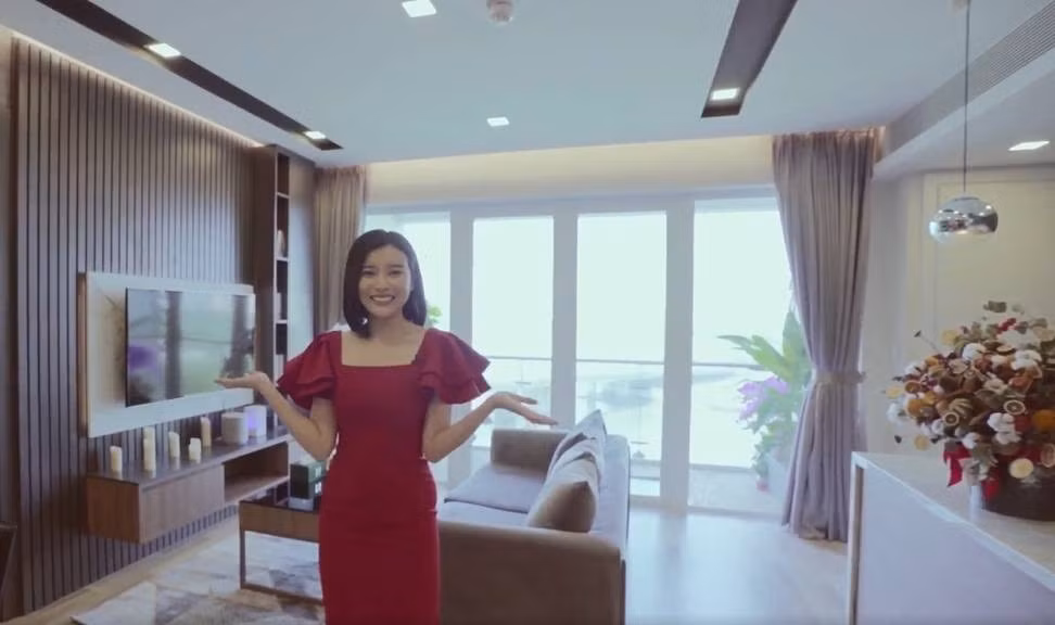 Nữ diễn viên trực tiếp lên ý tưởng bố trí không gian và làm việc cùng kiến trúc sư để hoàn thiện nội thất theo đúng gu thẩm mỹ cá nhân. Ảnh chụp màn hình