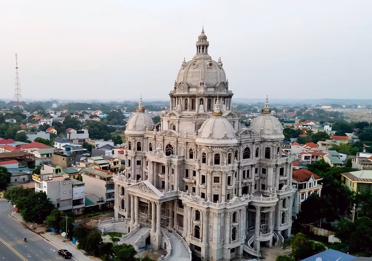 Tầng 1 có diện tích khoảng 1.898m2, tầng 2 lên tới 2.254m2, các tầng phía trên đều vượt ngưỡng nghìn mét vuông. Ảnh: Vietnamnet