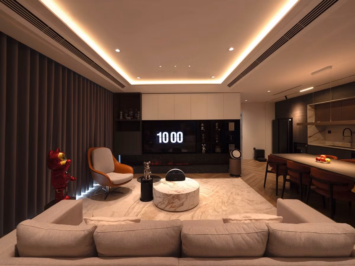 Bộ sofa dáng mềm tạo điểm nhấn cho phòng khách. Ảnh: FB Hoàng Đức