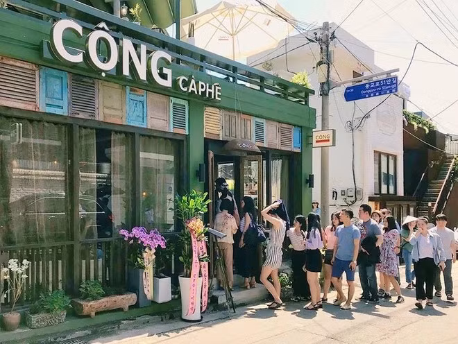 Tháng 12/2025, thương hiệu đã mở cửa hàng thứ 30 tại Cheongju - Hàn Quốc. Ảnh: Fanpage Cong caphe