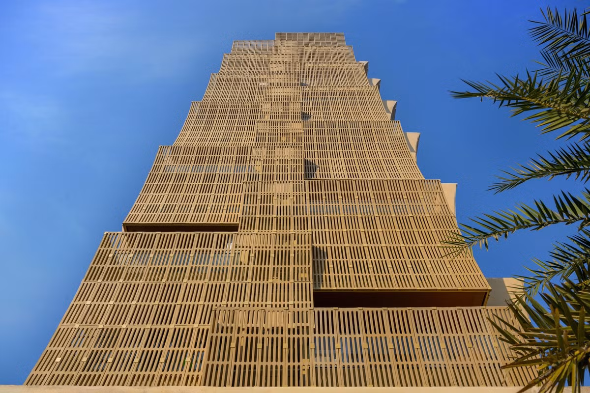 Trên khu đất 900m², tòa nhà 12 tầng, có tổng diện tích xây dựng 3600m² dựa trên các quy định hiện hành và yêu cầu của khách hàng. Ảnh: Vinay Panjwani