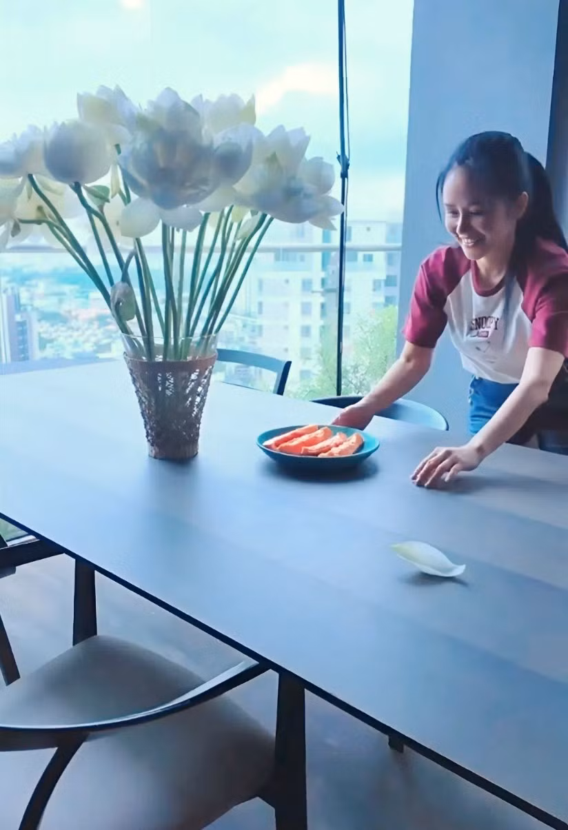 Penthouse của Hồng Nhung gồm phòng ăn, phòng nhạc, bếp, ba phòng ngủ và phòng để đồ. Ảnh chụp màn hình
