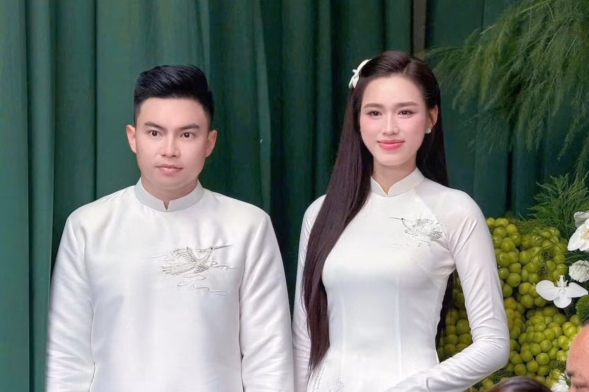 Mới đây, lễ ăn hỏi của Hoa hậu Đỗ Thị Hà và thiếu gia Nguyễn Viết Vương đã diễn ra tại nhà gái ở xã Đông Thành (Thanh Hóa). Ảnh: Tiền phong