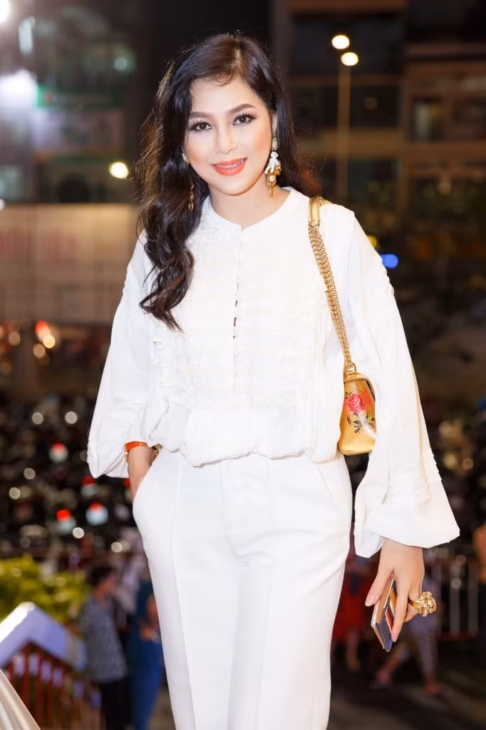 Không chỉ là một trong những nữ doanh nhân quyền lực nhất Việt Nam, ở tuổi 55, CEO Thủy Tiên còn nổi bật với nhan sắc mặn mà, quyến rũ. Ảnh: Người đưa tin