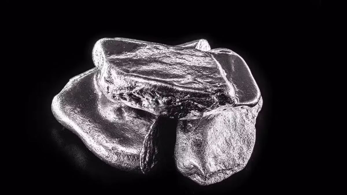Rhodium được coi là một trong những kim loại quý hiếm nhất trên trái đất và đắt hơn đáng kể so với các kim loại quý khác. Ảnh: MineralPrices