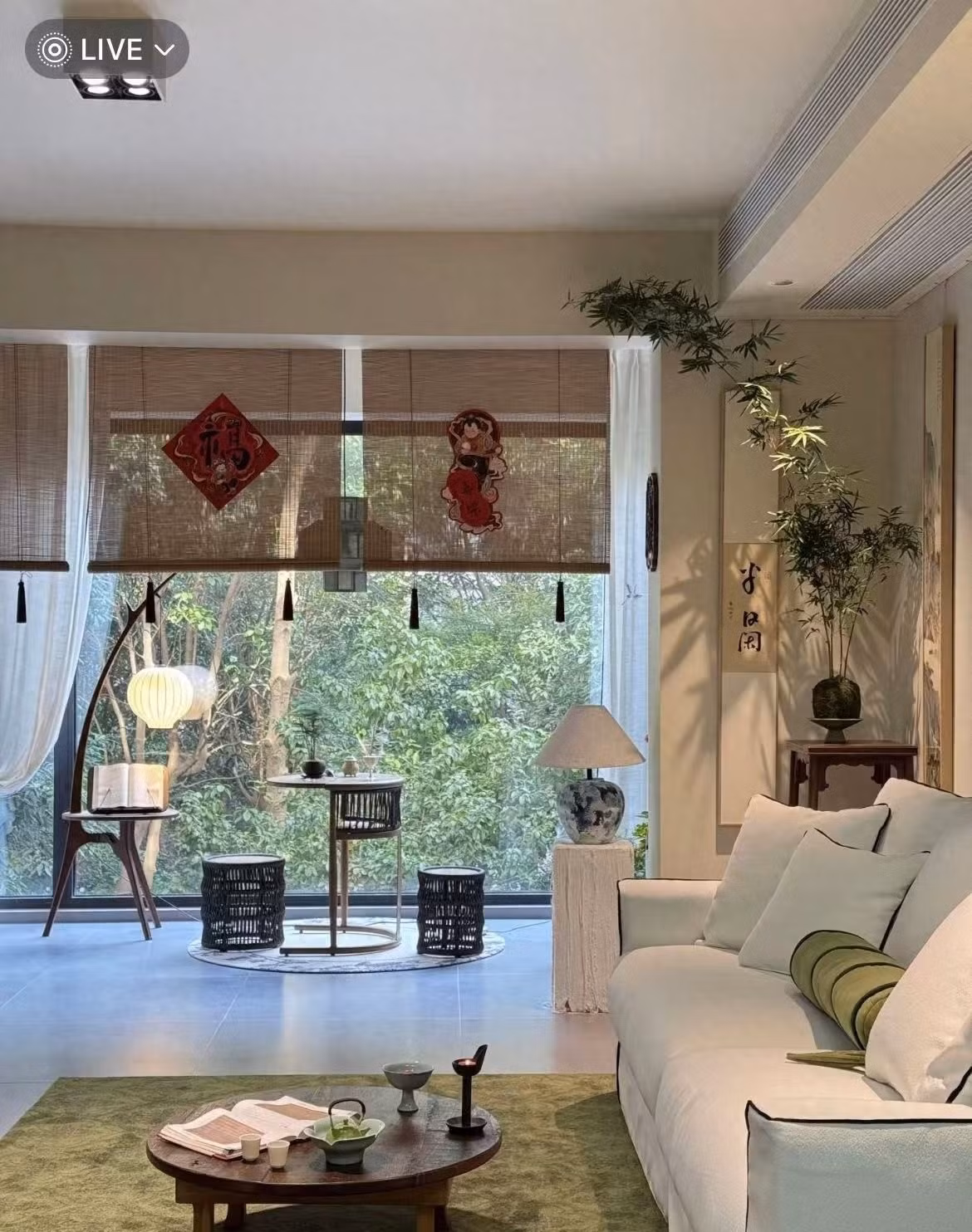 Một nữ giám đốc sáng tạo tại Chiết Giang (Trung Quốc) khiến cộng đồng mạng trầm trồ khi khoe căn nhà thuê 100m2, trị giá 3.000 USD/tháng (gần 80 triệu đồng). Ảnh: Sohu