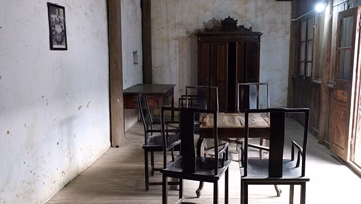 Hầu hết nội thất và vật dụng trong dinh thự Vua Mèo khi còn sống đều được lưu giữ và bảo quản đến tận ngày nay. Ảnh: Suckhoedoisong