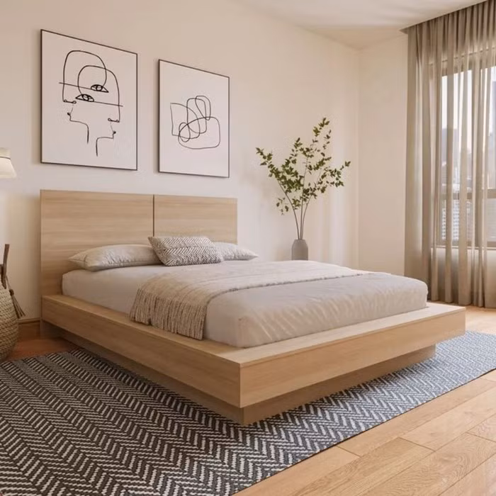 Giải pháp là sử dụng rèm vải dày để hỗ trợ tiêu âm và cản sáng tuyệt đối. Ảnh: Home