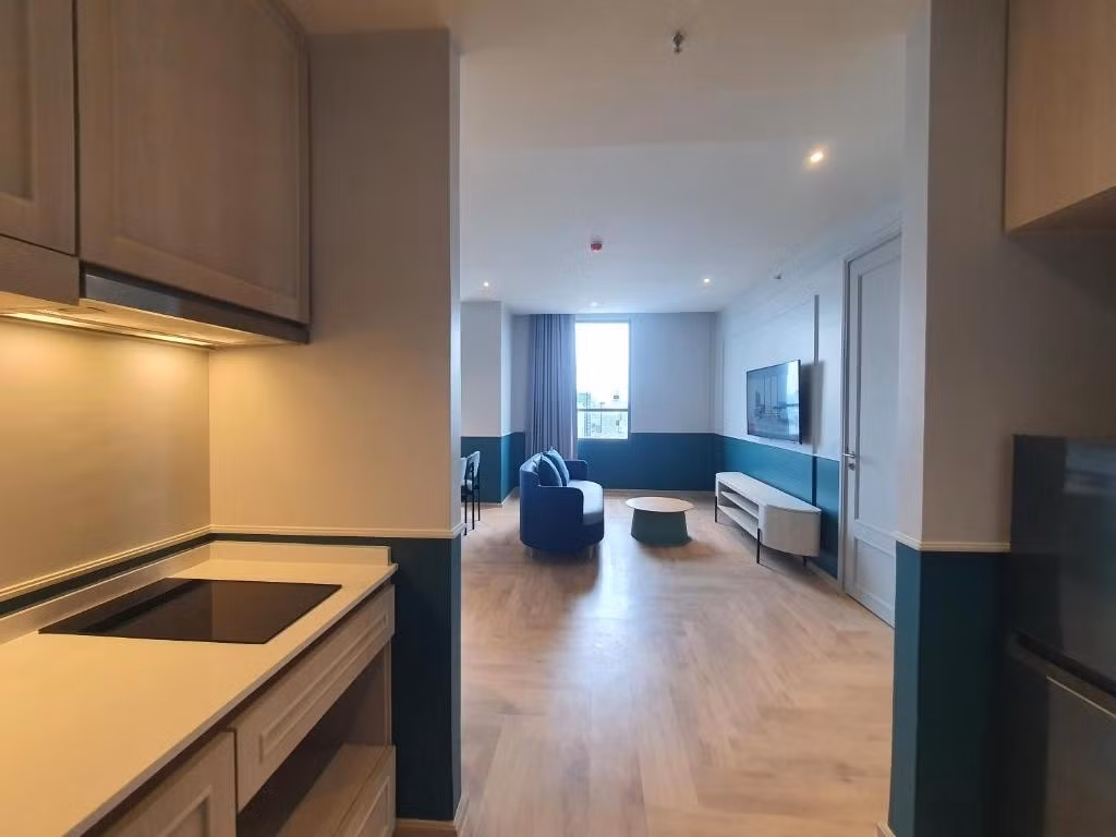Một số phòng có bếp nhỏ với lò vi sóng và bếp. Ảnh: Booking