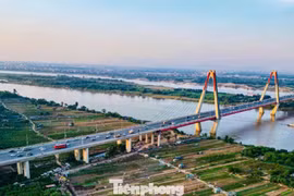 Hà Nội di dời, quy hoạch lại toàn bộ khu dân cư ngoài đê sông Hồng 