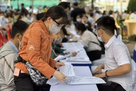 [VIDEO] BHXH Hà Nội: Tự ý nghỉ việc sẽ mất trợ cấp thất nghiệp