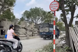 Bụi mù mịt tại dự án mở rộng tuyến đường nối Tố Hữu với đường 70 kéo dài