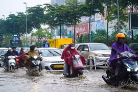 Miền Bắc mưa dông diện rộng, có nơi mưa rất to