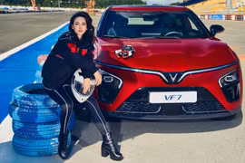 VinFast VF 7 chinh phục khách trẻ bằng chất thể thao từ ngoại hình tới sức mạnh