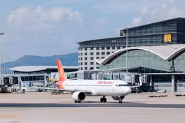 Sun PhuQuoc Airways chính thức cất cánh tới trung tâm tài chính hàng đầu châu Á