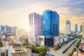 ROX Group được vinh danh tại AREA 2026 về quản trị doanh nghiệp và đầu tư nhân lực 