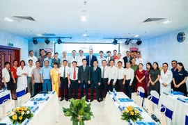 Bệnh viện Trung ương Huế chuyển giao kỹ thuật ghép thận cho Vinmec Nha Trang