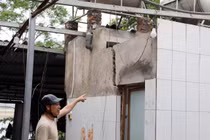 Sụt lún đê sông Thao, 74 hộ dân có nguy cơ bị ảnh hưởng