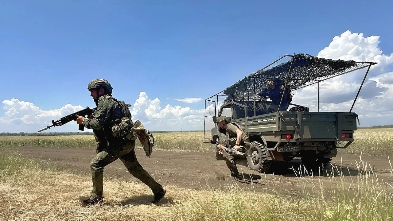 Nga bất ngờ xâm nhập Orikhiv, Ukraine tập hợp lực lượng phản công