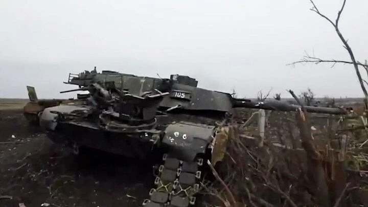 Ukraine đã hết xe tăng Mỹ, Nga cũng phải dùng đến tăng T-62