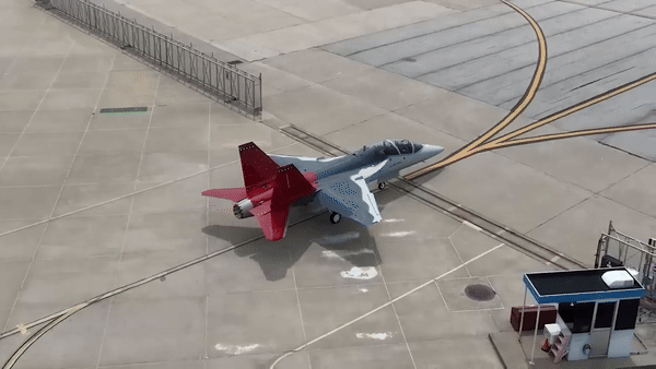 T-7A Red Hawk được thiết kế để đào tạo phi công cho các dòng máy bay tiên tiến của Mỹ, bao gồm cả F-22 và F-35.
