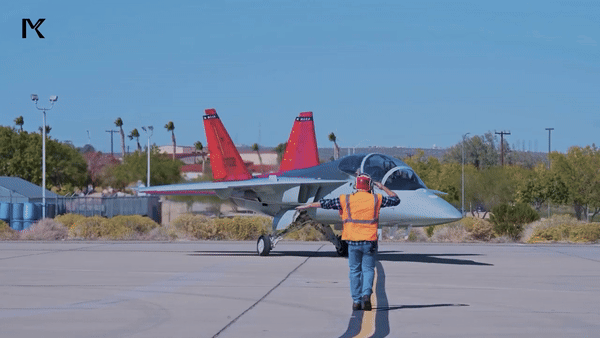 Ngoài khả năng huấn luyện, T-7A Red Hawk có thể biến thành chiến đấu cơ hạng nhẹ với chỉ một vài thay đổi nhỏ.